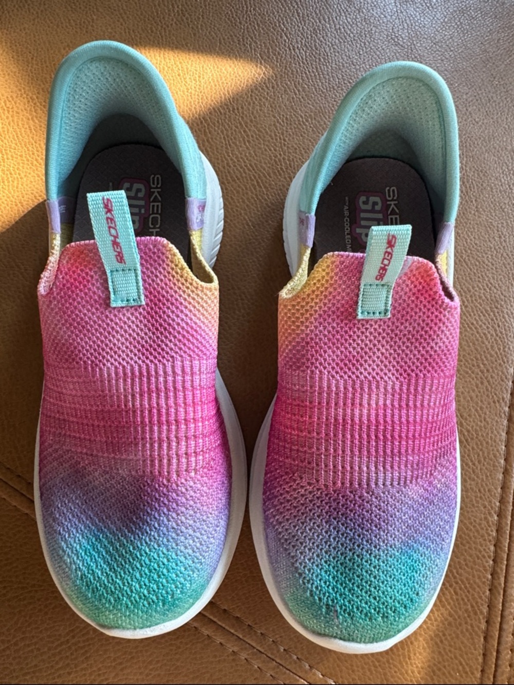 Skechers girls sz 10 stretch Slip-in Gradient rainbow sneakers